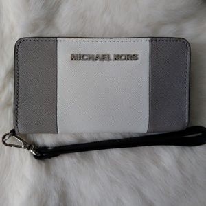 Michael Kors wristlet/wallet